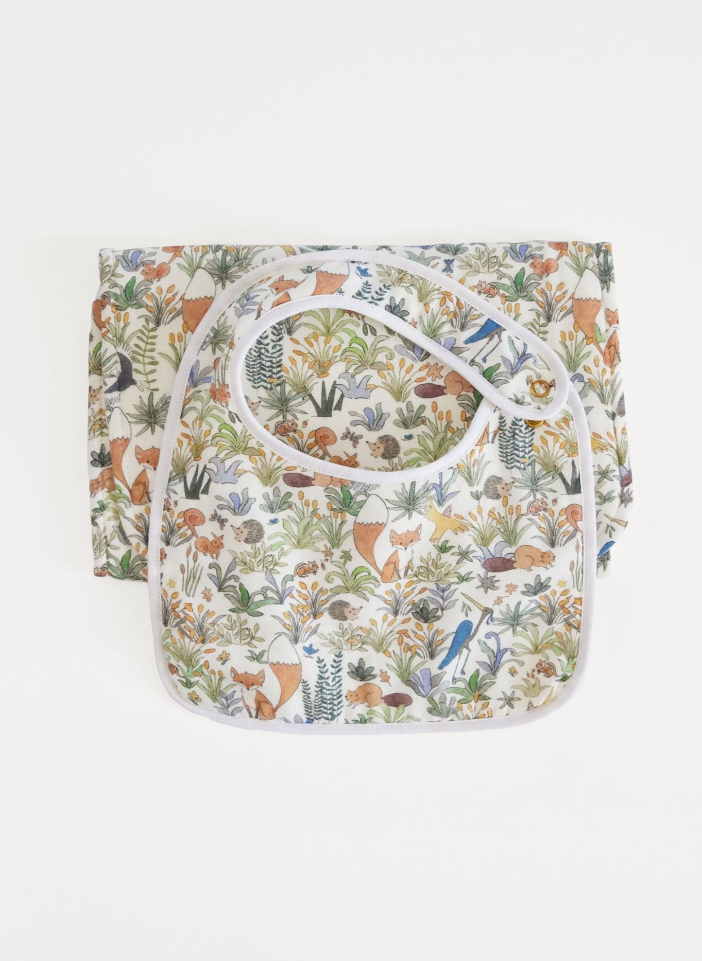 The Wonder Baby Basket with Blanket, Bib and Burp Cloth - Foxy Forest