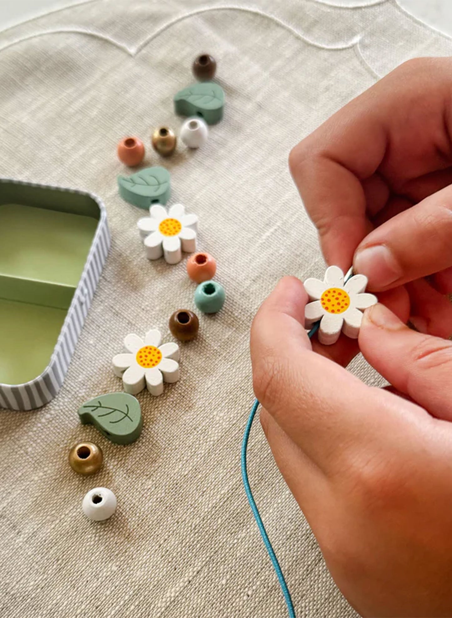 Daisy Bracelet Gift Kit