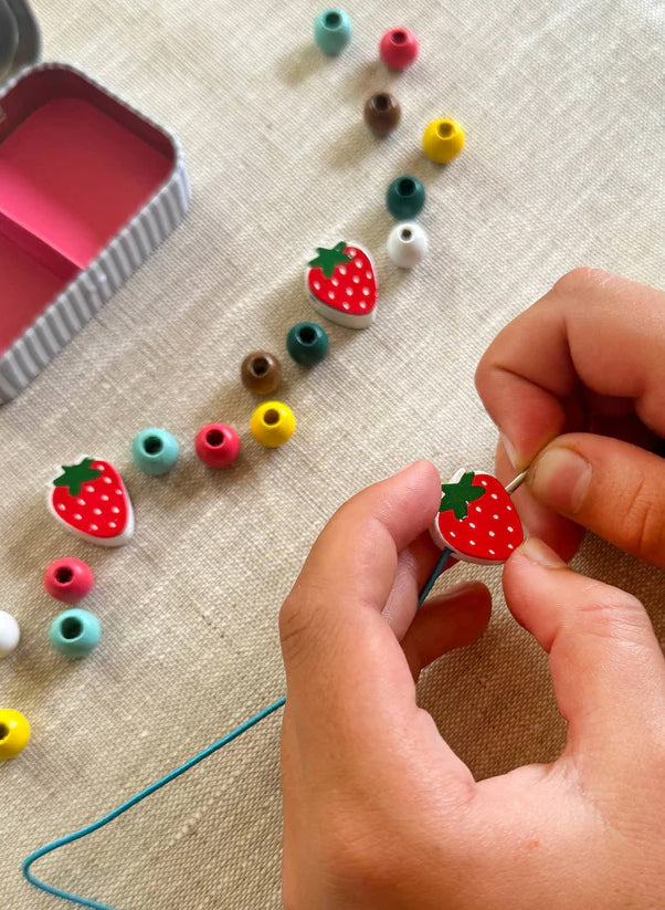 Strawberry Bracelet Gift Kit